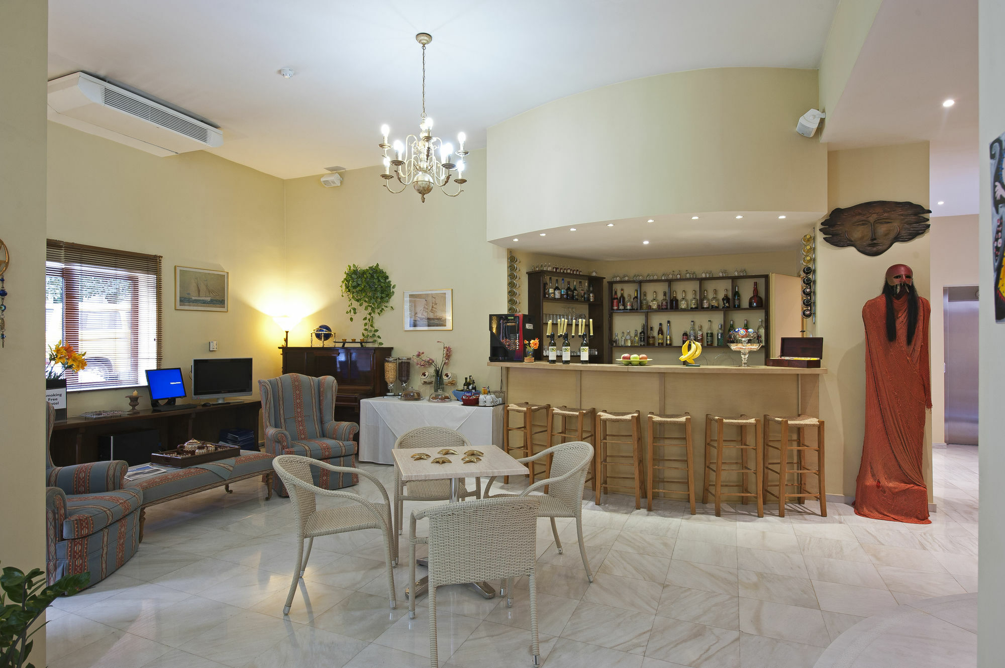 Efplias Hotel Apartments Piraeus Buitenkant foto