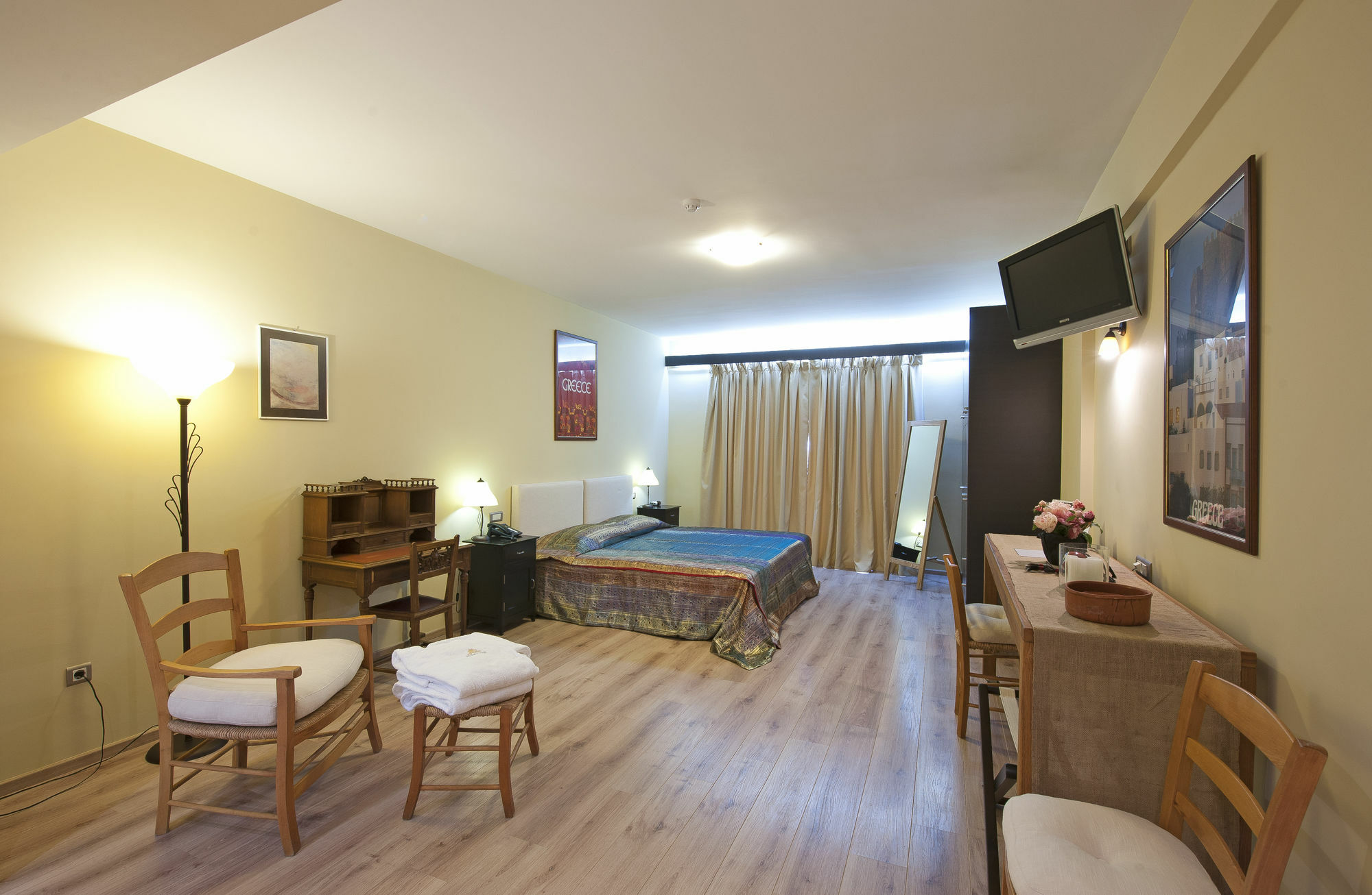 Efplias Hotel Apartments Piraeus Buitenkant foto