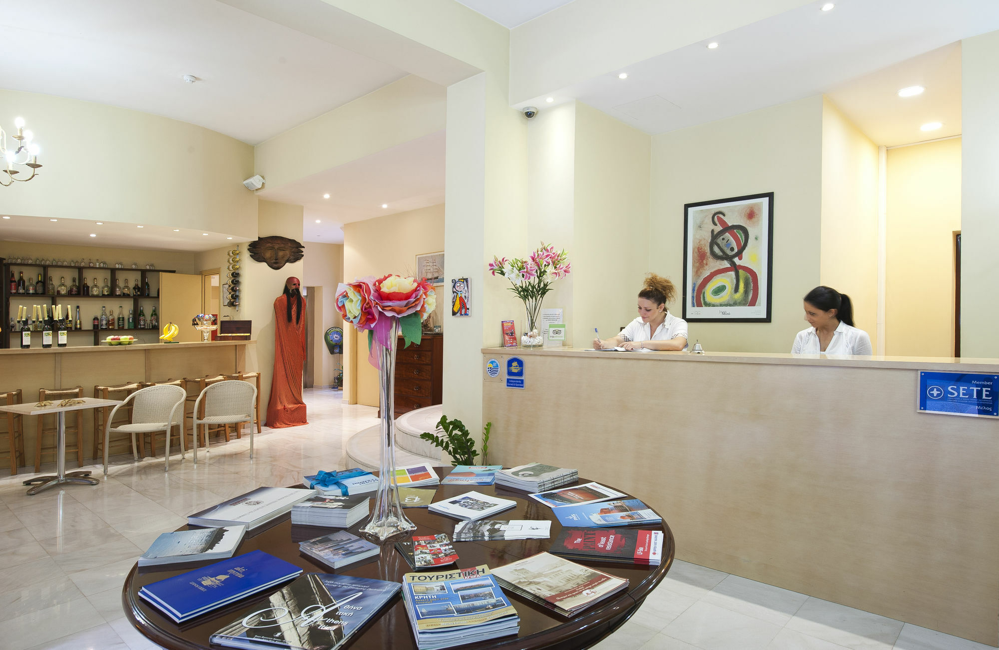 Efplias Hotel Apartments Piraeus Buitenkant foto